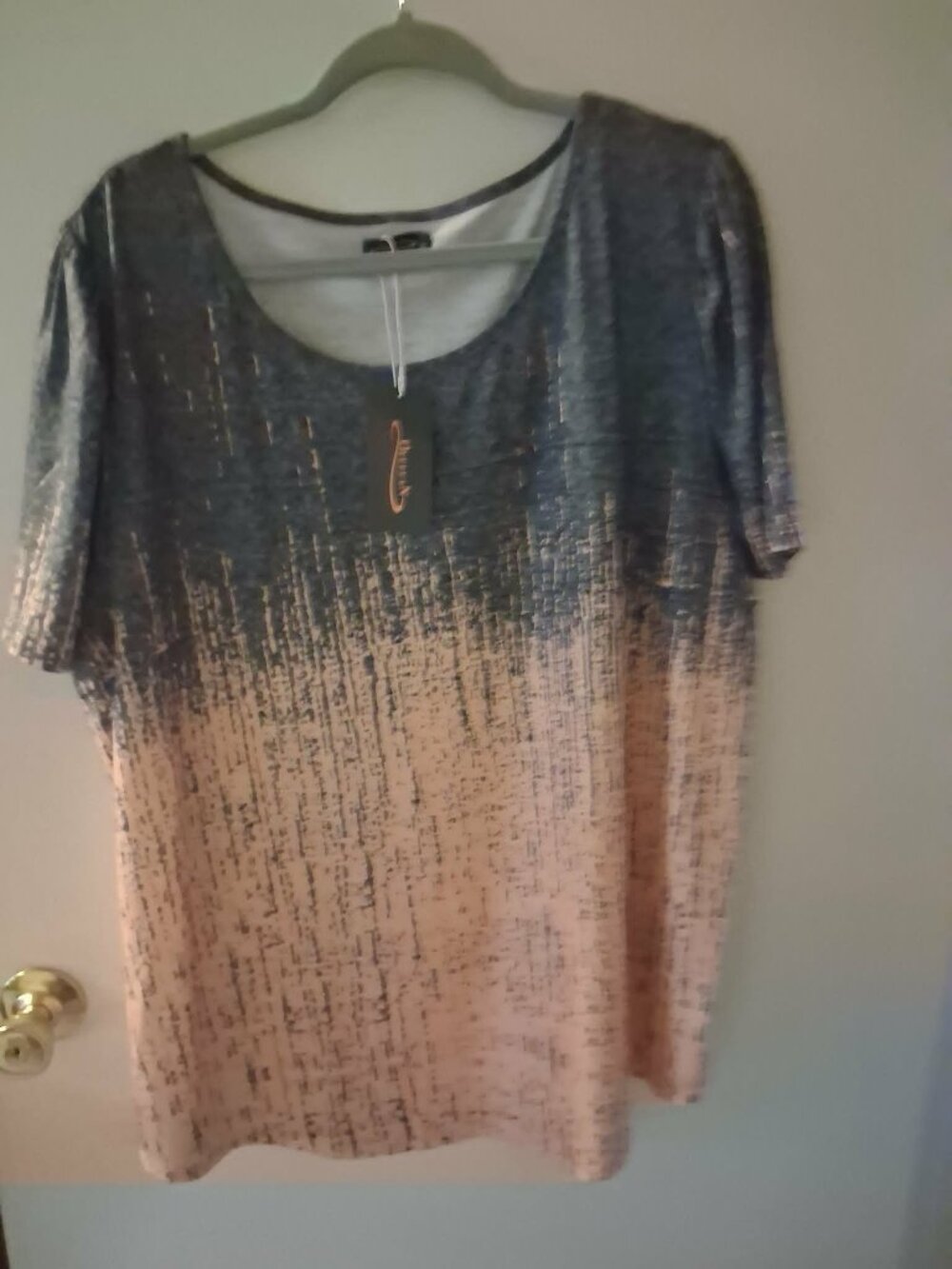 Woman's peach & gray top 3XL NWT